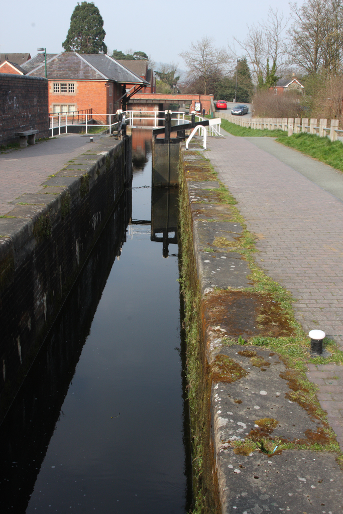 Montgomery Canal in Welshpool and Lock